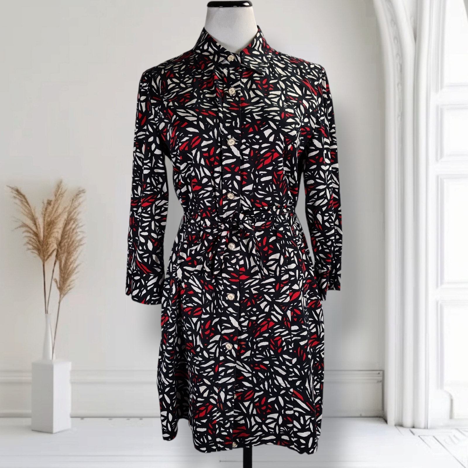 St John Sport Shirt Dress M Black Red Abstract Belted Roll Tab